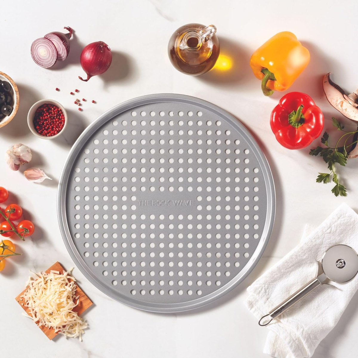 The Rock Wave Perforated Pizza Pan 37 cm – Starfrit