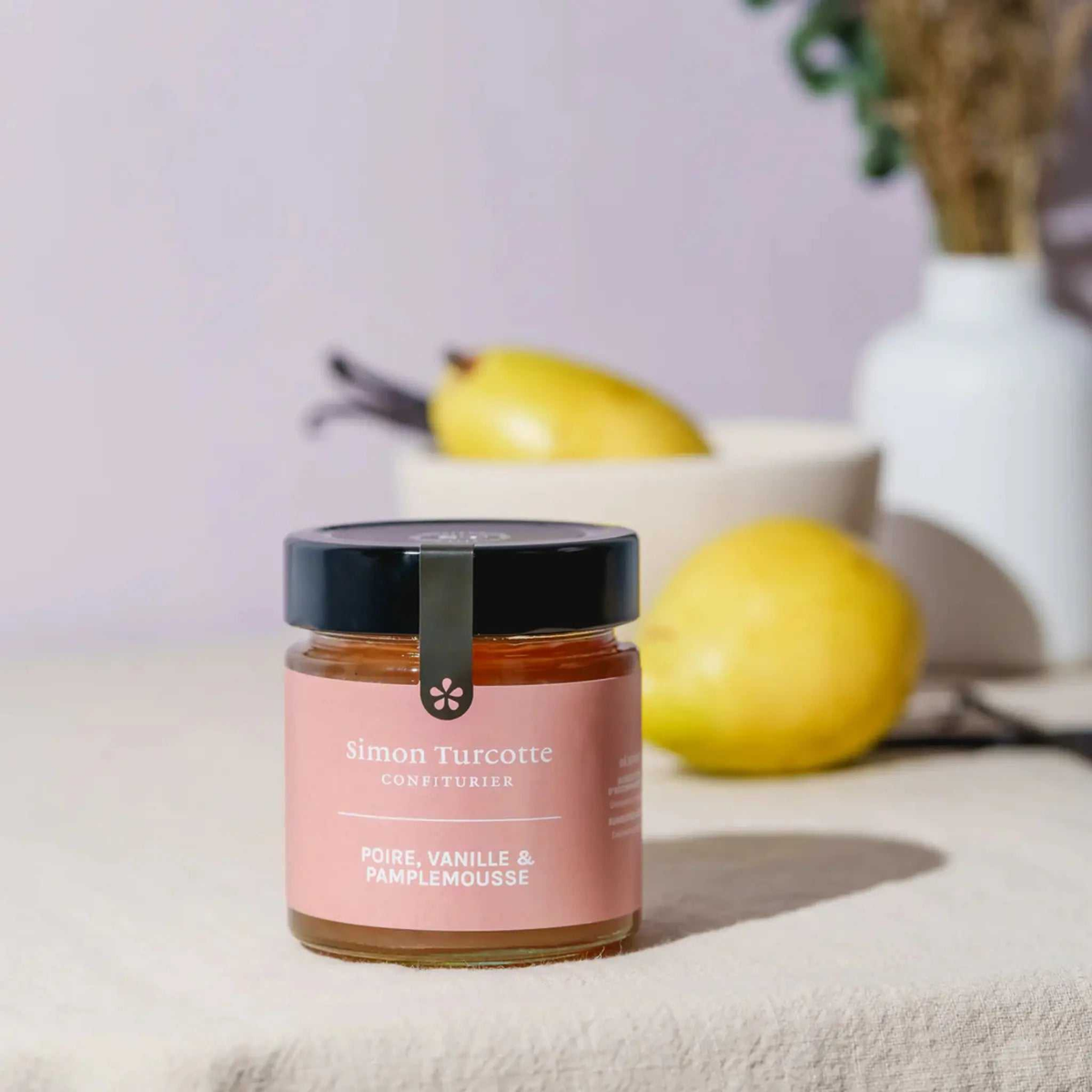 Confiture poires with vanilla and grapefruit in 212 ml jar by Simon Turcotte