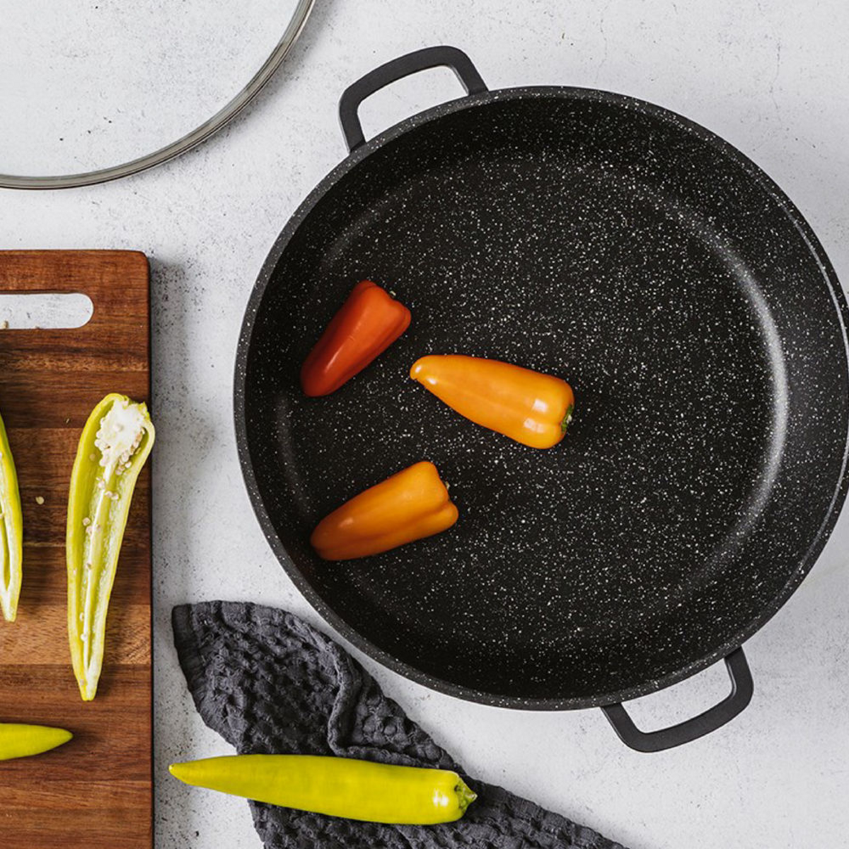 Poêle à sauter avec couvercle 12.5" GRANITE - Cuisine::pro® Cuisine::pro®