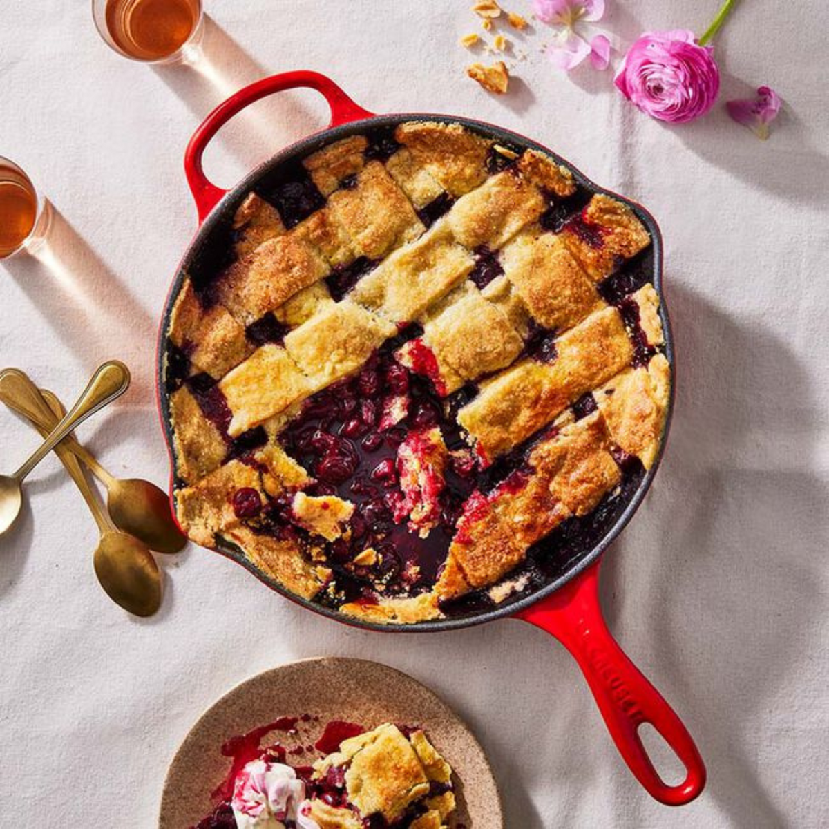 Poêle en fonte émaillée Cerise 26 cm - Le Creuset Le Creuset