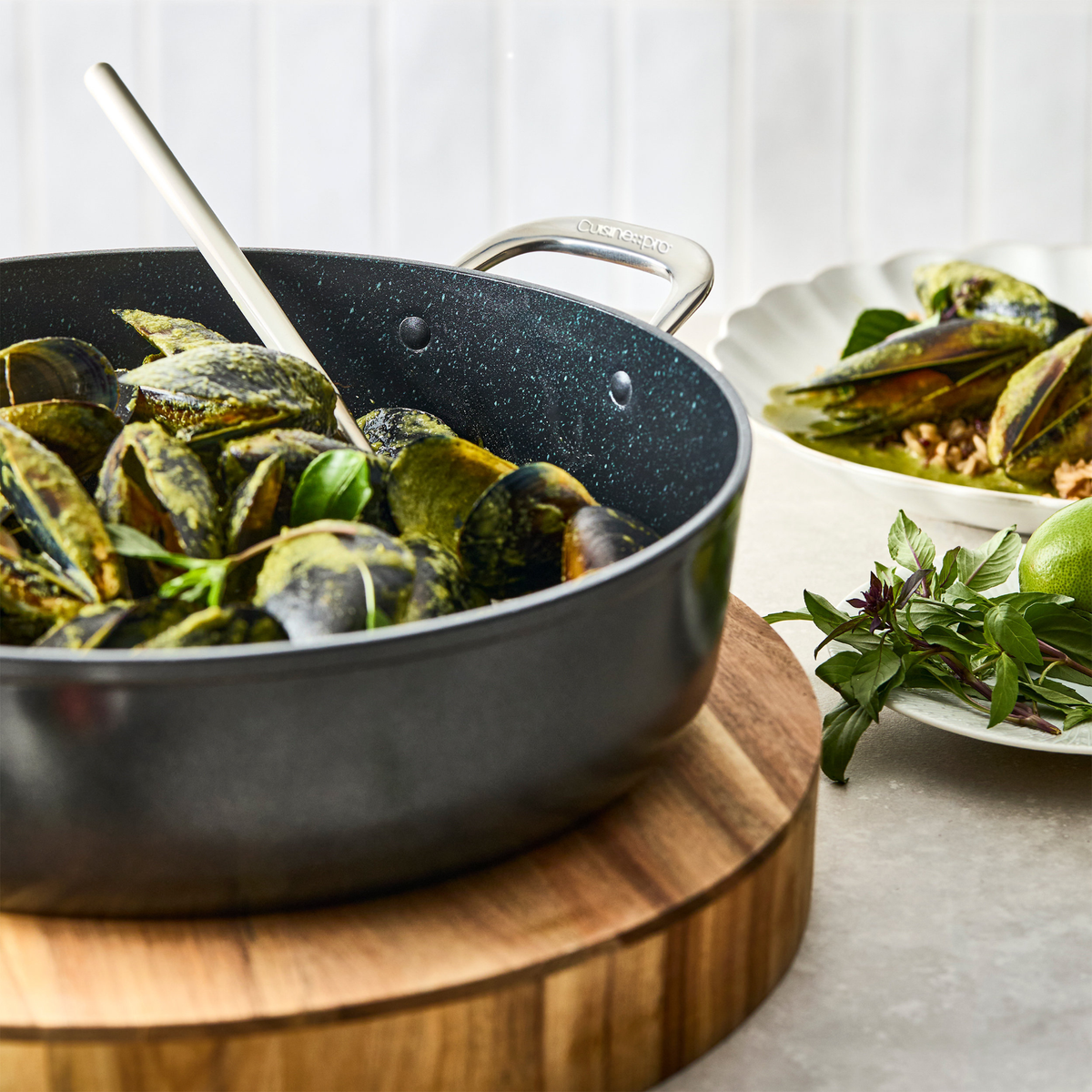 Poêle en aluminium forgé avec couvercle GREEN STONE™ 32 cm – Cuisine::pro® Cuisine::pro®