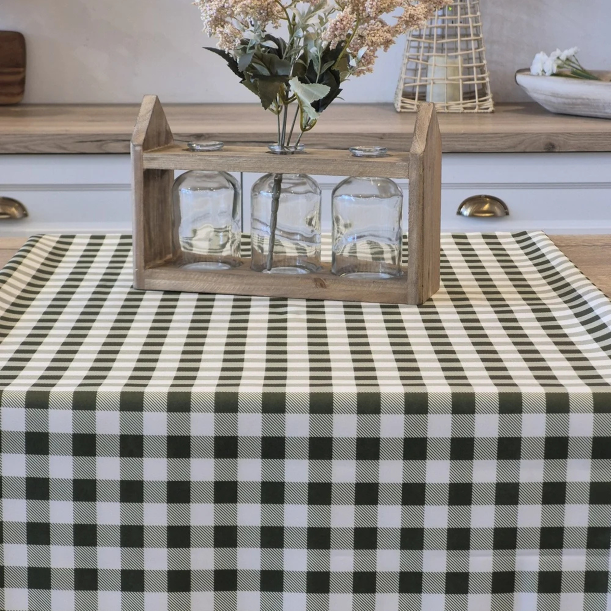Nappe à carreaux verts sur fond blanc (style vichy) 60 x 108 po - Brunelli