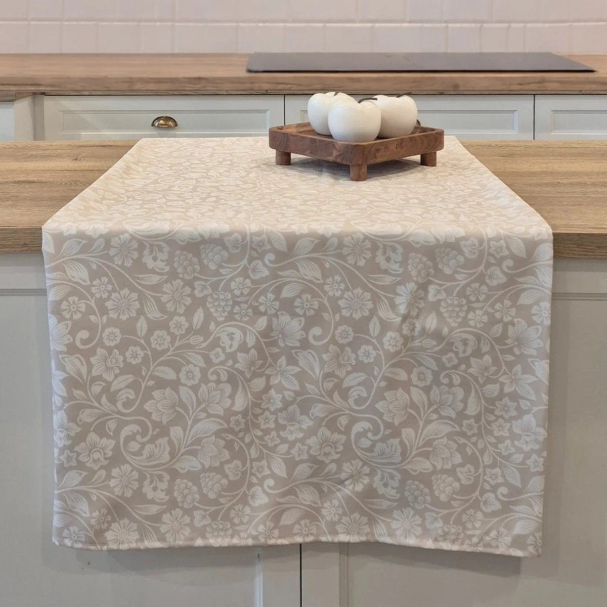 Nappe beige fleurie Keya 70 x 70 po - Brunelli
