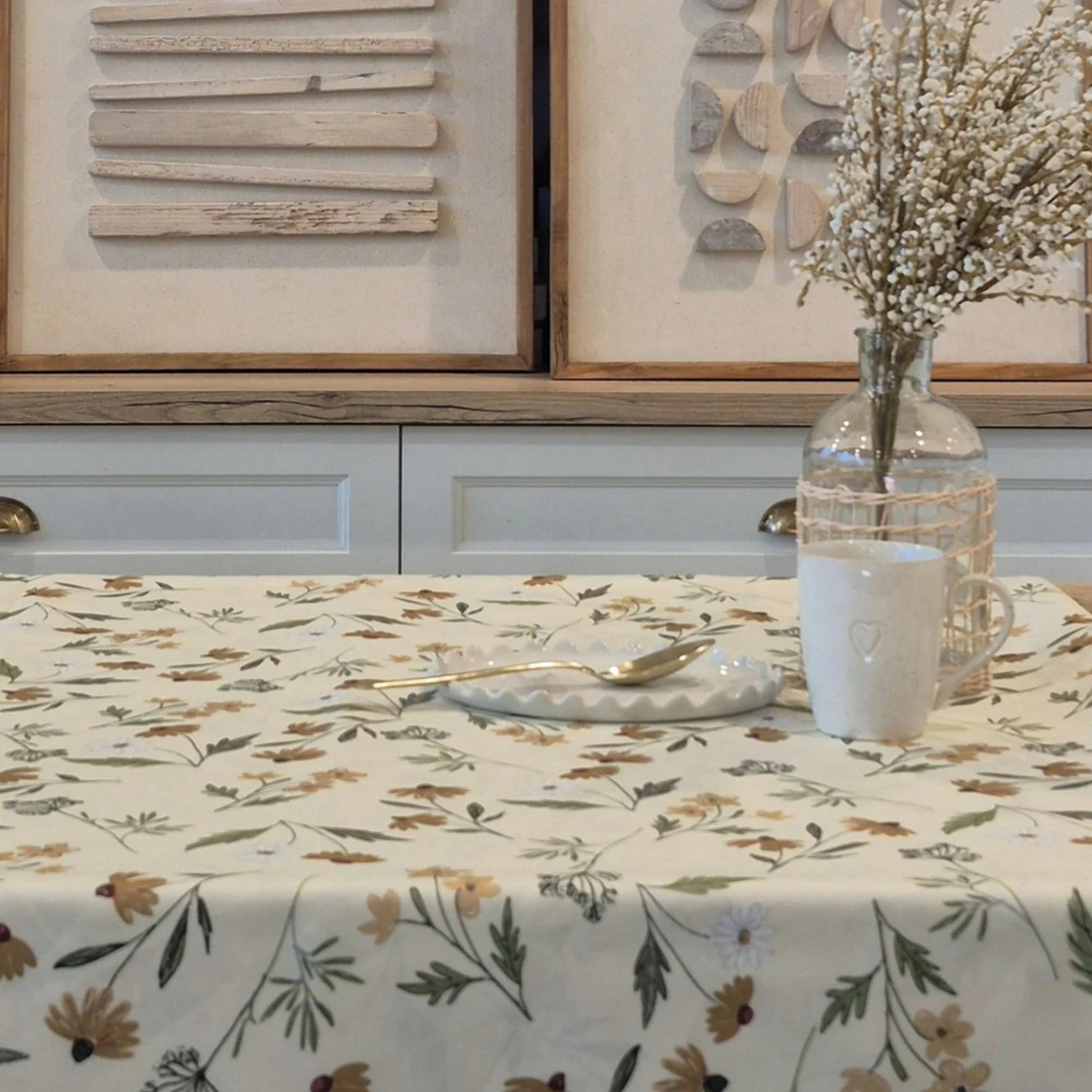 Nappe crème à marguerites Margaret 60 x 108 po - Brunelli