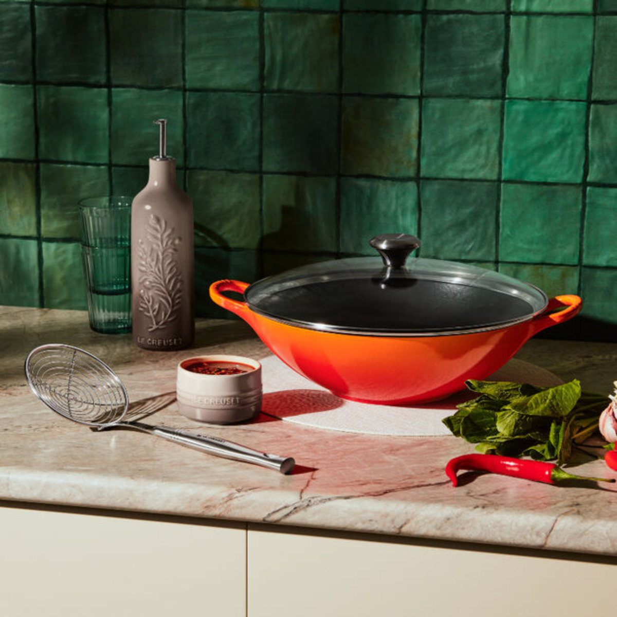 Wok en fonte avec couvercle Volcanique 4,8 L - Le Creuset Le Creuset