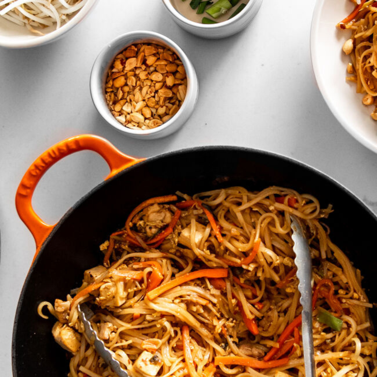 Wok en fonte avec couvercle Volcanique 4,8 L - Le Creuset Le Creuset