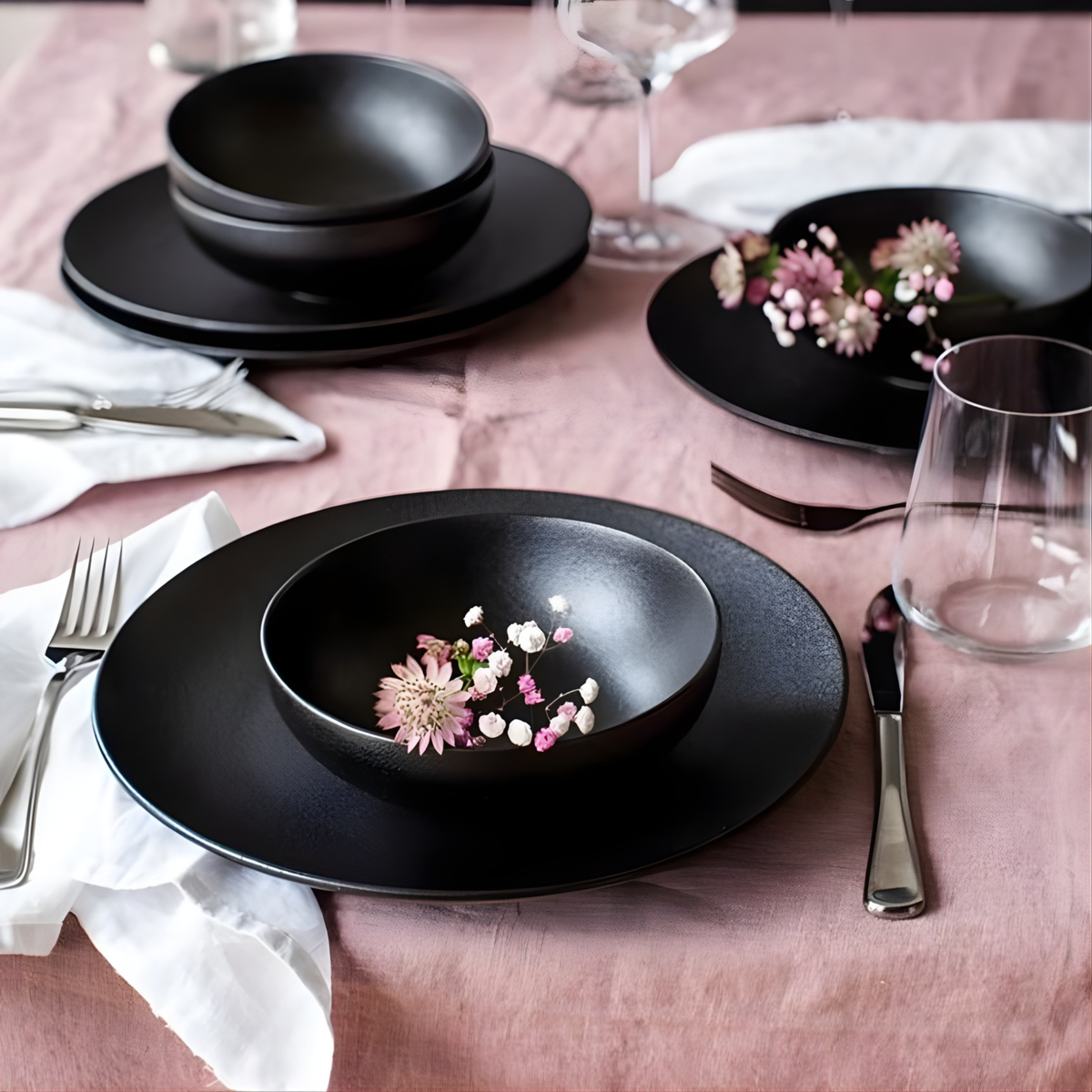 Assiette Caviar 30 cm - Maxwell & Williams 