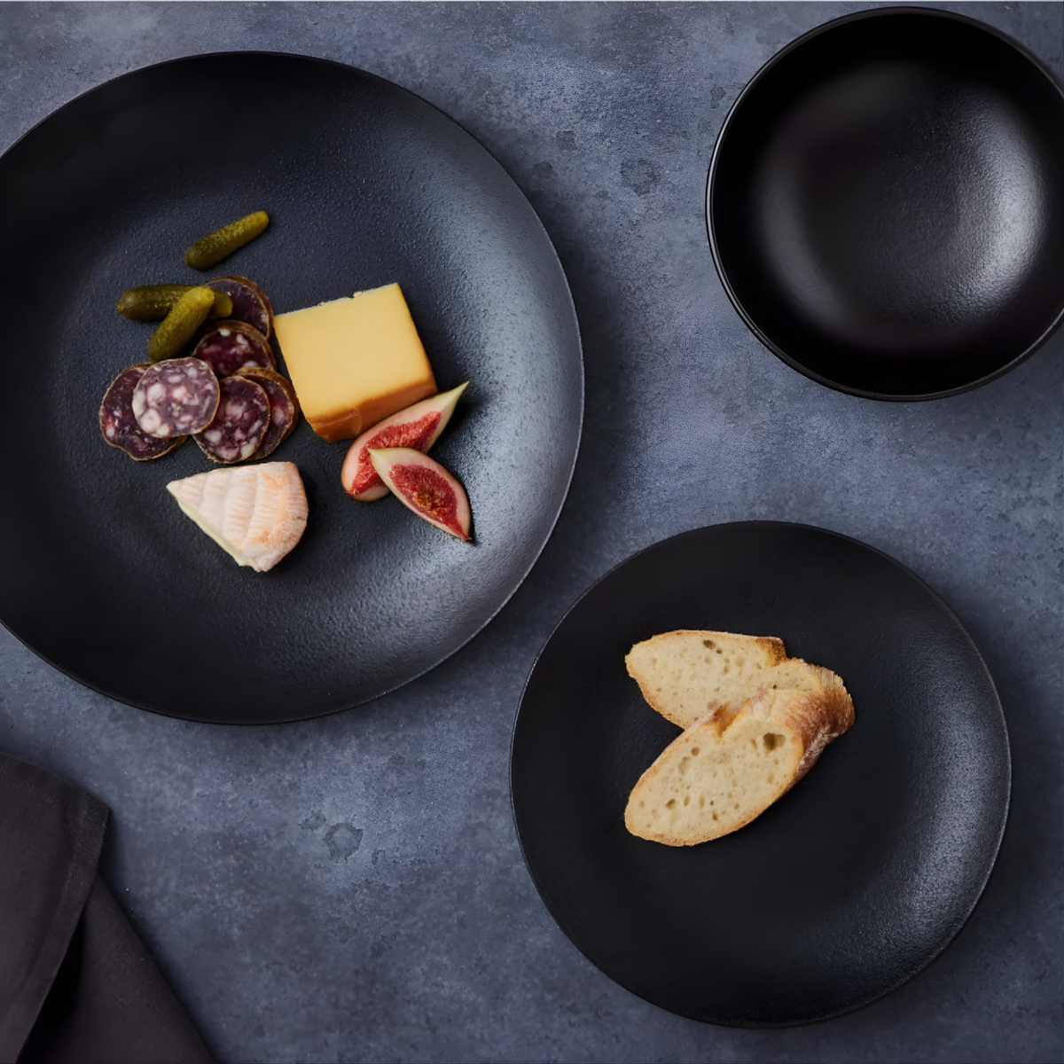 Assiette ronde Caviar 15 cm - Maxwell & Williams 
