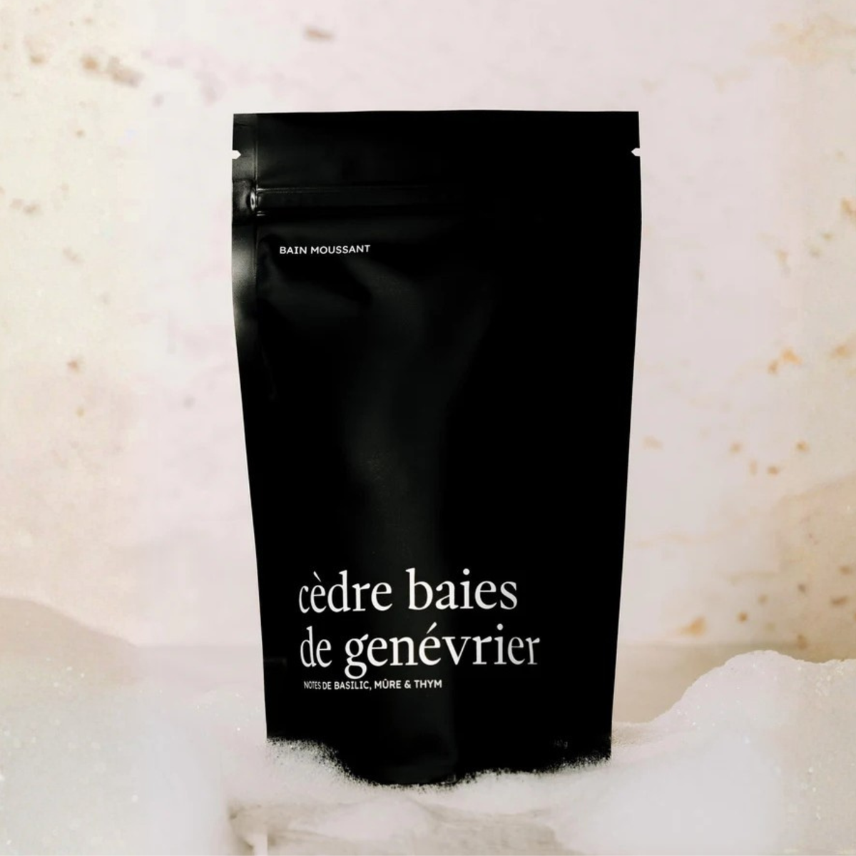 Bain moussant Cèdre et baies de genévrier hydratant avec mousse généreuse et parfum boisé aromatique