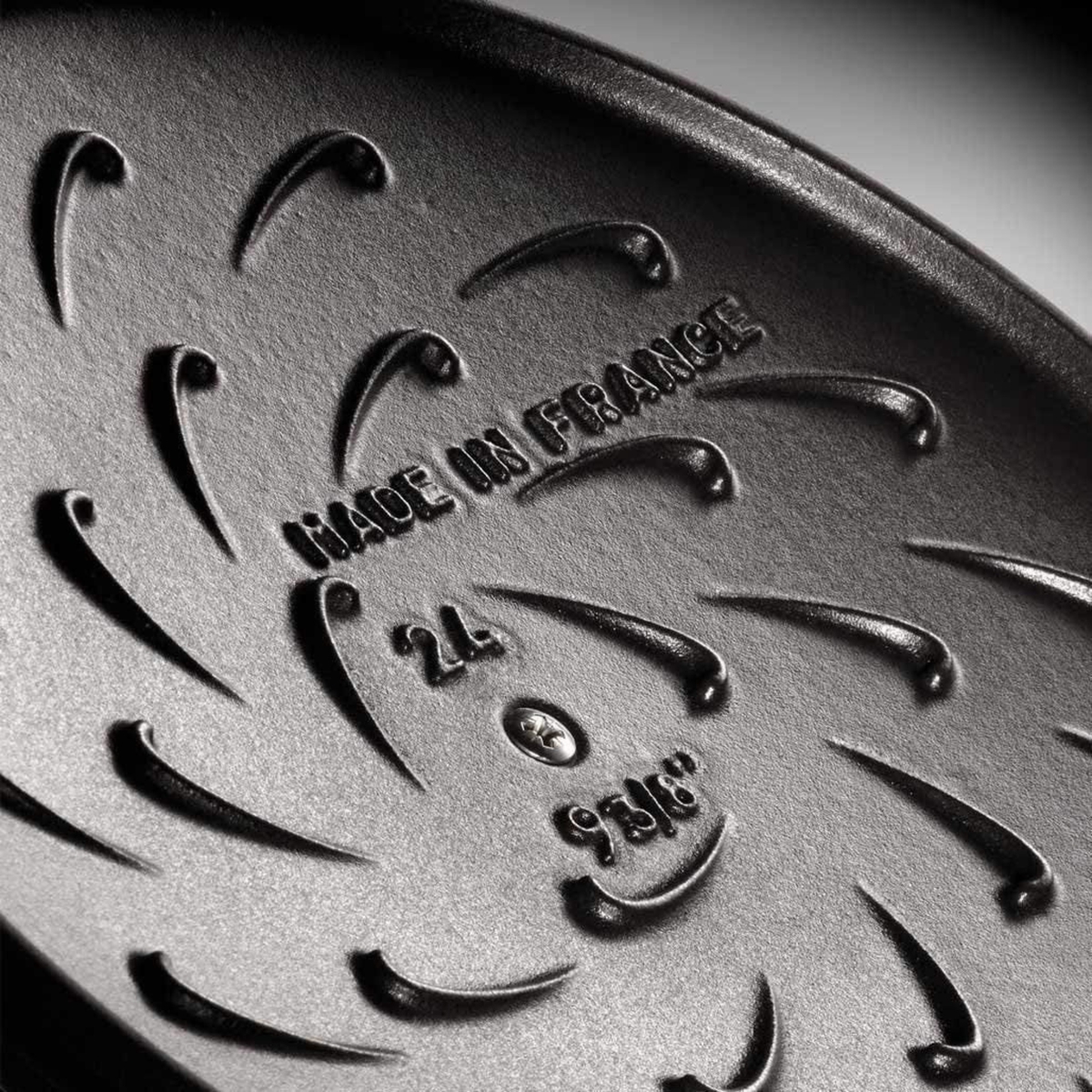 Braisière ronde en fonte noire 3,7 L – Staub 