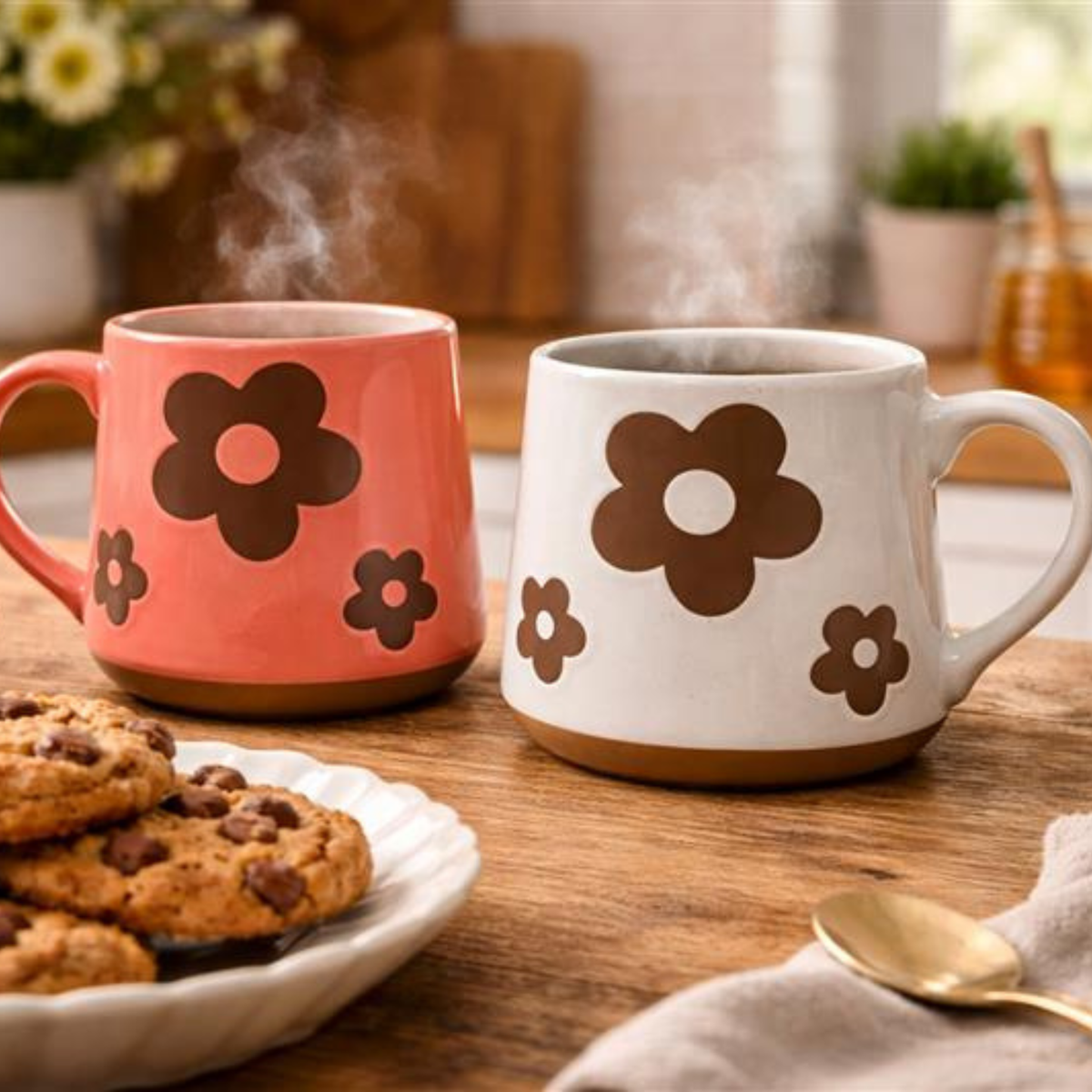Tasse en céramique blanche avec fleurs brunes 473 ml – Koppers