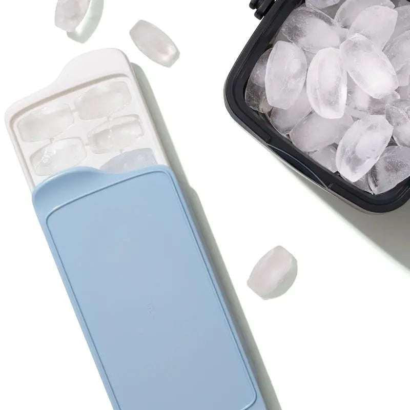 Moule à glaçons Oxo 14 unités en plastique sans BPA avec couvercle coulissant et empilable
